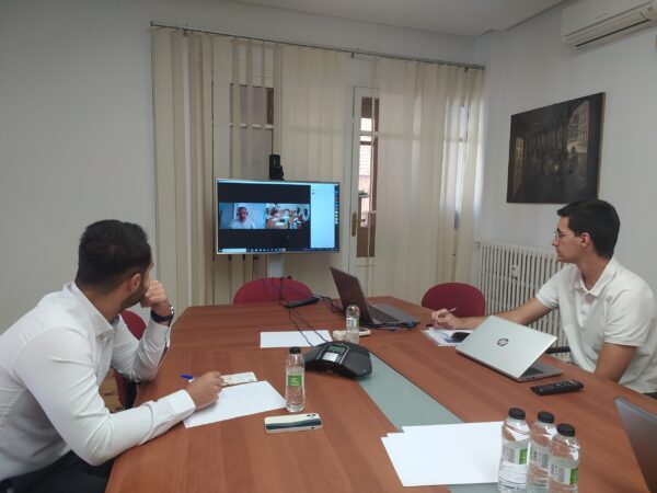 Invest in Teruel y Apadrina un olivo